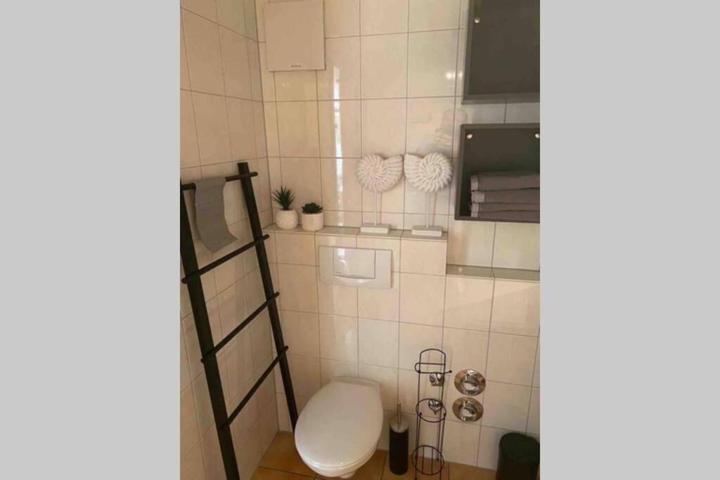 Die Seeblume - Ferienwohnung Mit Pool Und Seeblick Bodman-Ludwigshafen Exterior foto